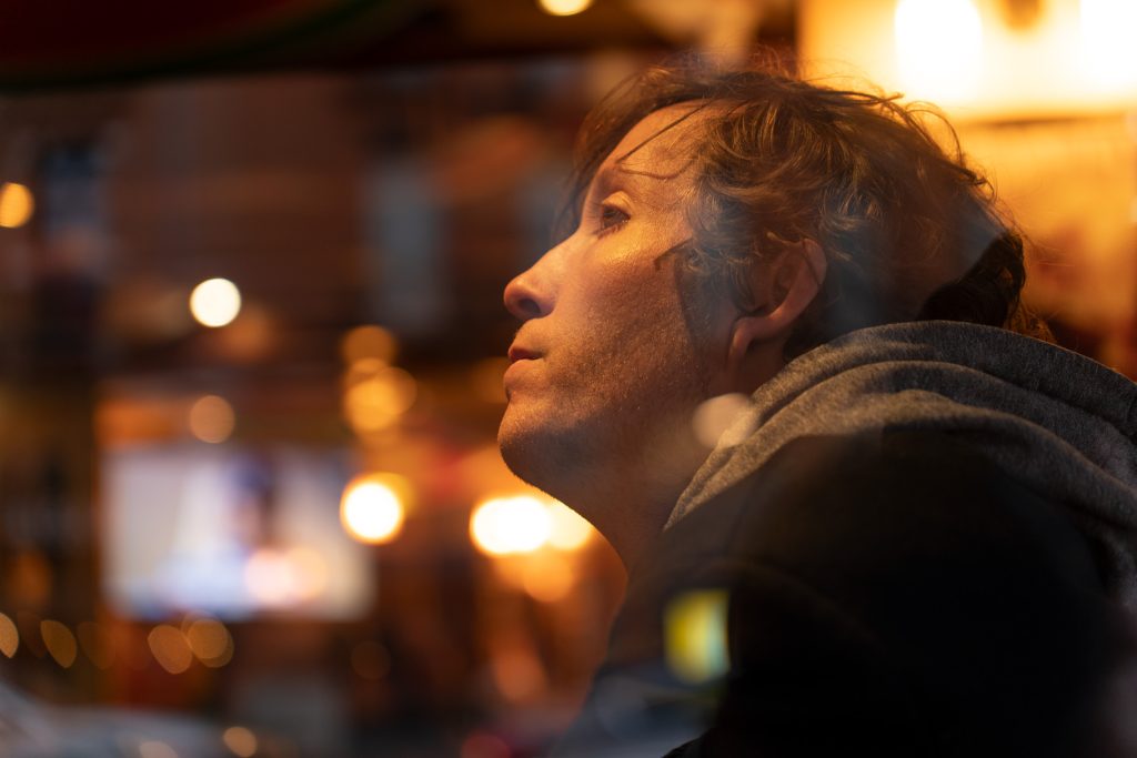 Arthur Fashion photoshoot / à l'intérieur gros plan / à Toulouse