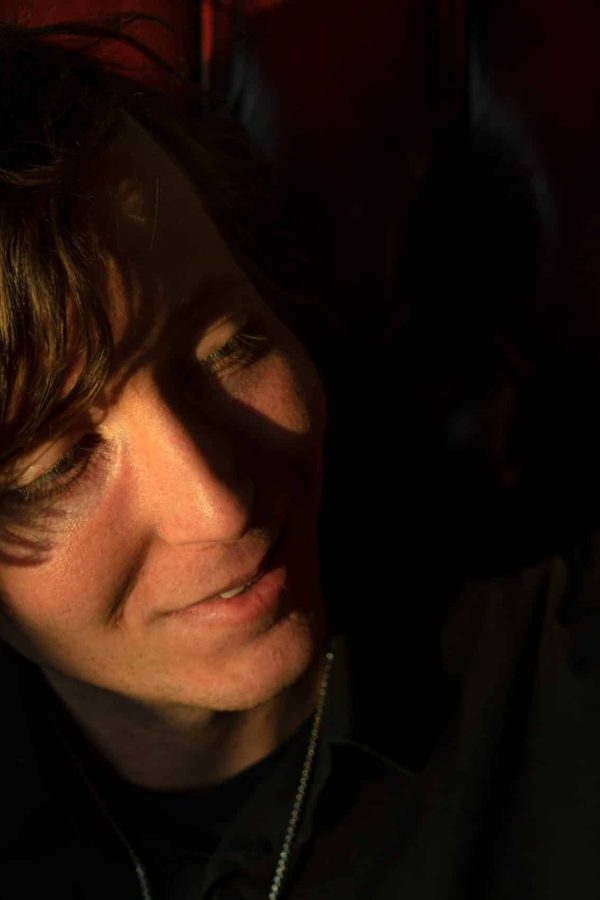 Arthur Fashion photoshoot / à l'intérieur gros plan / à Toulouse