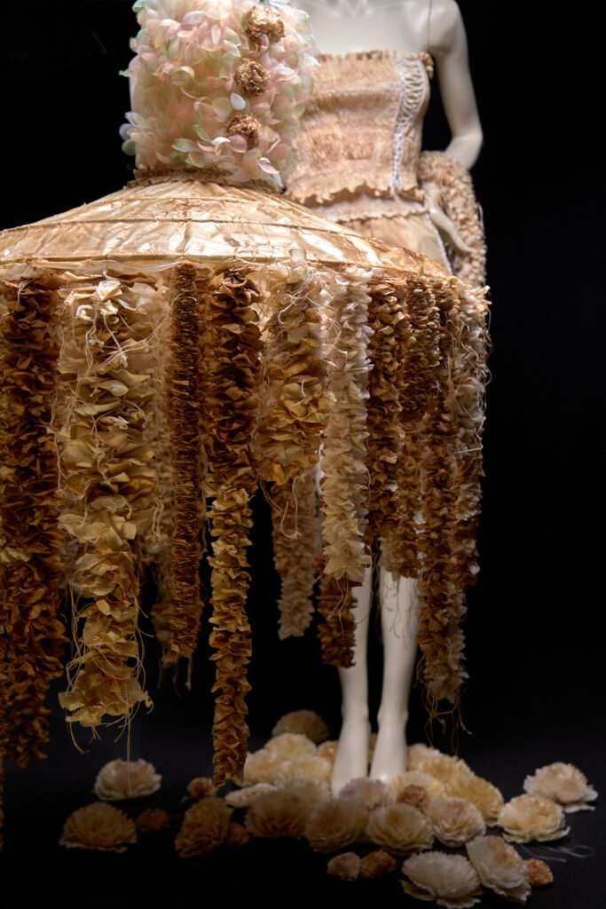 Collection Lalibellude Fashion photo shoot gros plan sur robe / au studio Factory 5.42 Toulouse